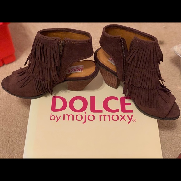 Mojo Moxy Taraji Tassel Fringe Sandals - Picture 2 of 4